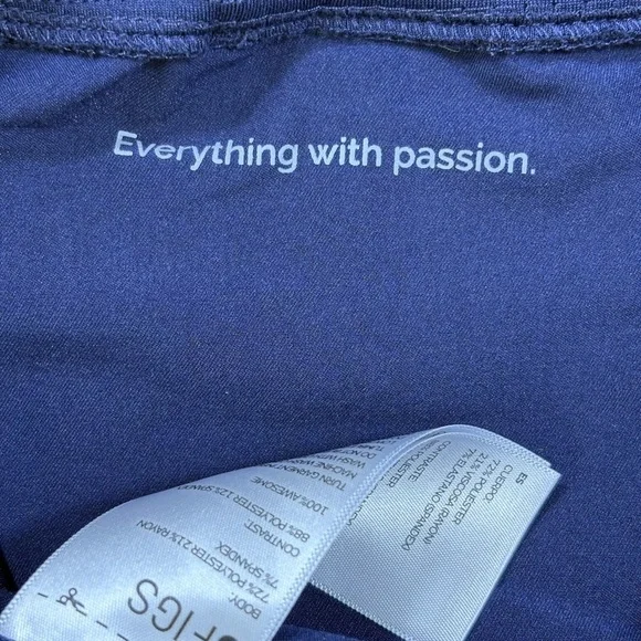 FIGS High Waisted Yola Scrub Pants in Navy | Size M/P - Picture 8 of 9